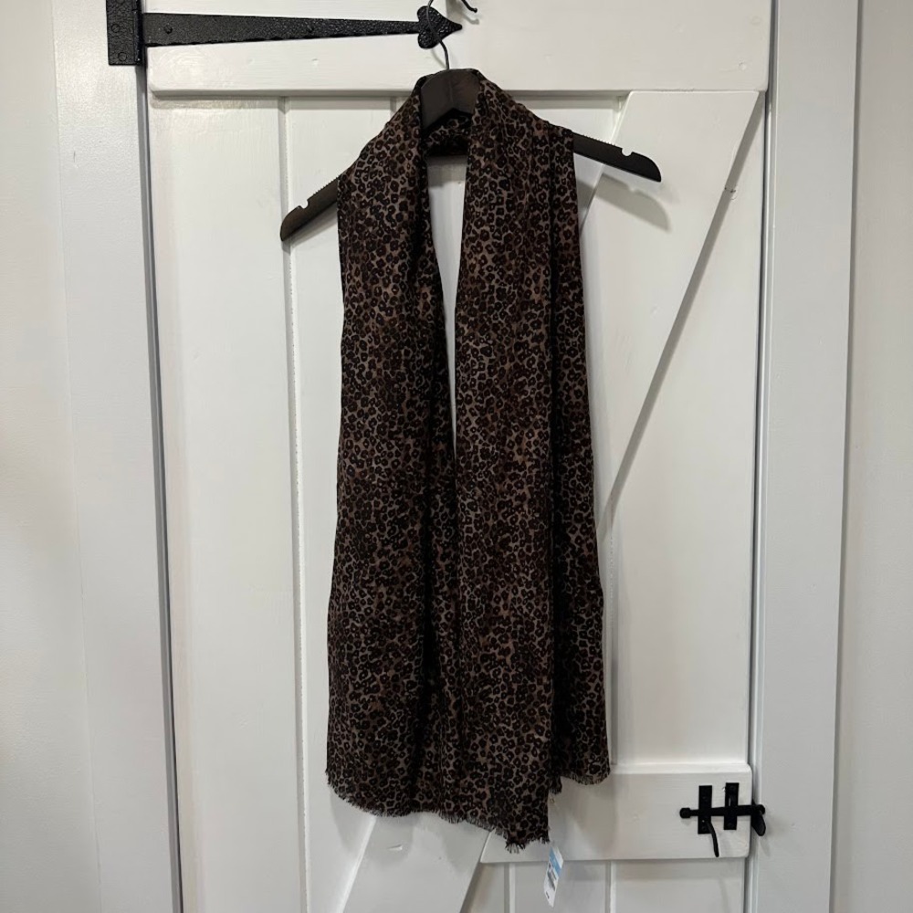 J.McLaughlin Womens Reed Scarf OS Cheetah Cub Animal Print 100% Wool Brown NEW